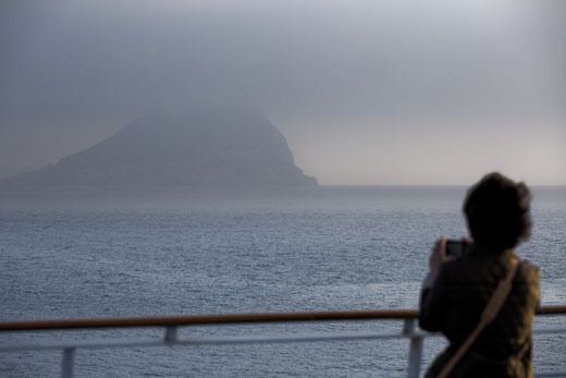 ジブラルタル海峡 15年世界一周クルーズ 伝えたい感動がある 飛鳥クルーズ 世界一周クルーズ他