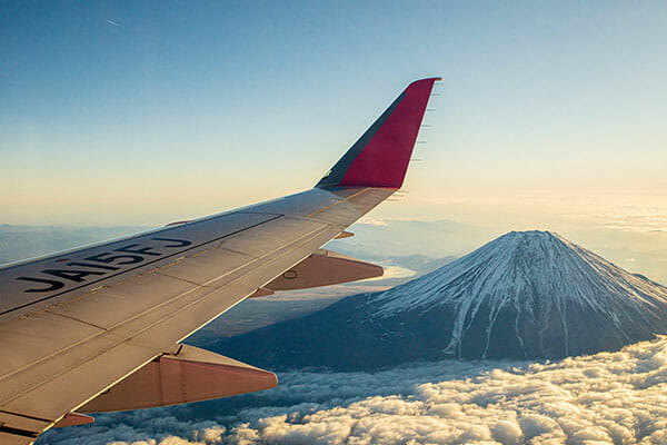 世界遺産・富士山への 遊覧飛行ツアー<br>四日市（別料金・定員制）