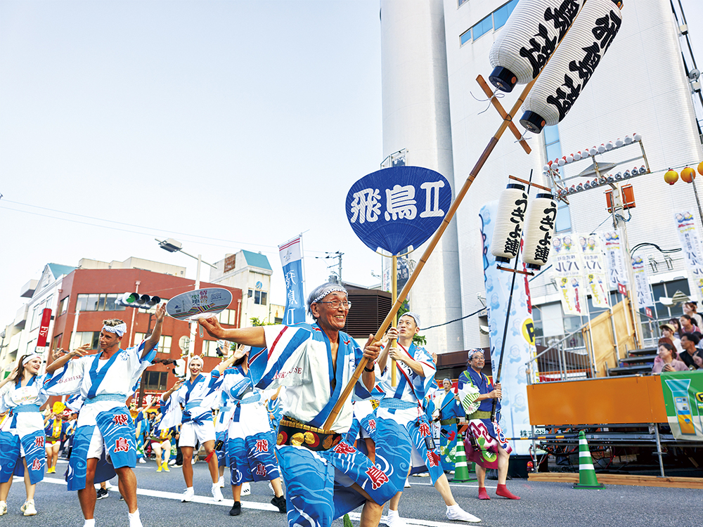 熱気あふれる阿波おどり