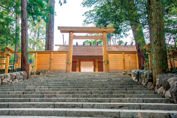 四日市からお伊勢参りや花の名所へ