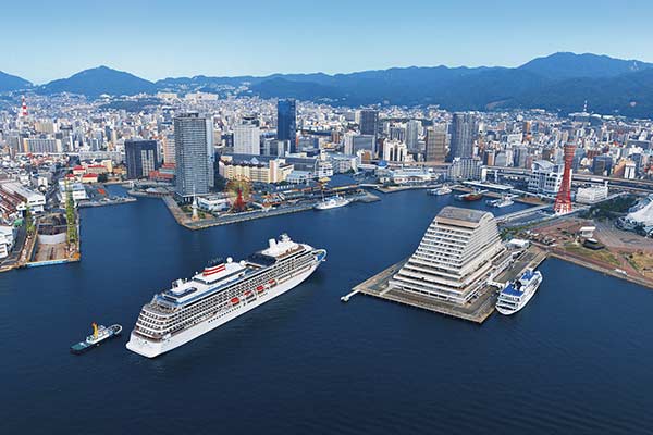 クルーズの前後を思いのままに<br>秋の移動型クルーズ