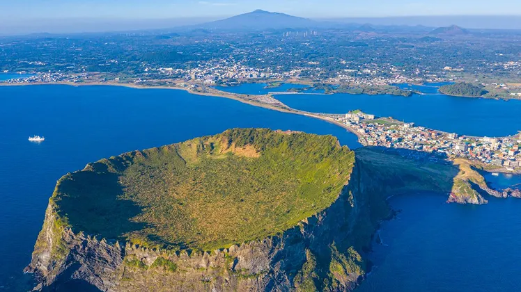 博多発着 秋の週末 済州島クルーズの寄港地風景